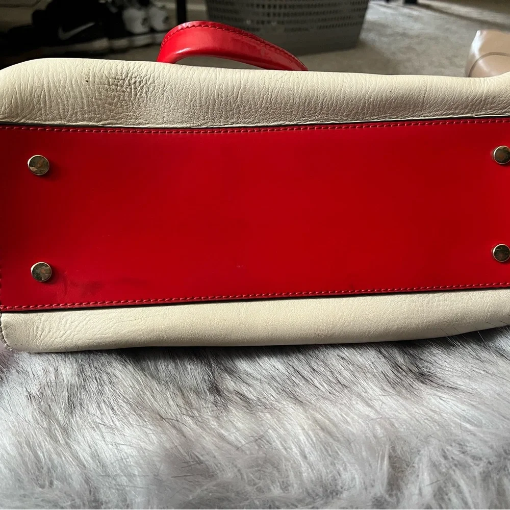 Bcbg Max Azria tote - Picture 3 of 6